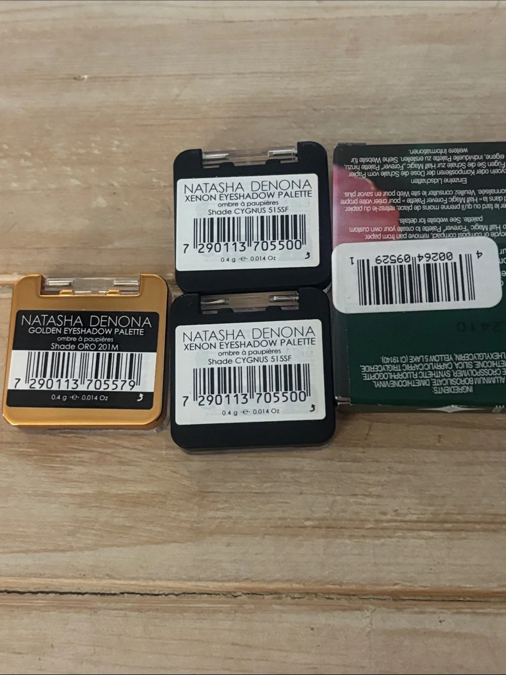 Assorted Eye shadows (914)